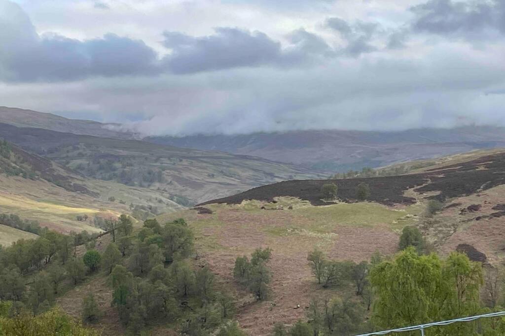 Coorie Doon Cabin! Great Scottish Welcome 奥古斯都堡 外观 照片
