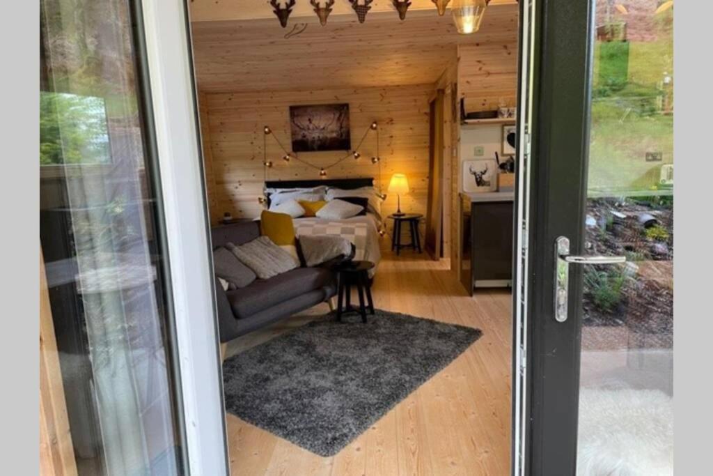 Coorie Doon Cabin! Great Scottish Welcome 奥古斯都堡 外观 照片