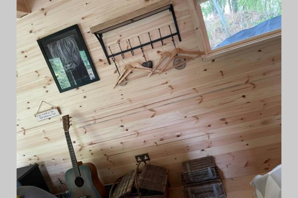 Coorie Doon Cabin! Great Scottish Welcome 奥古斯都堡 外观 照片